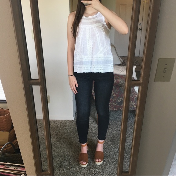 NWT Altar'd State Whit Embroidered Open-Back Tank - Picture 4 of 8